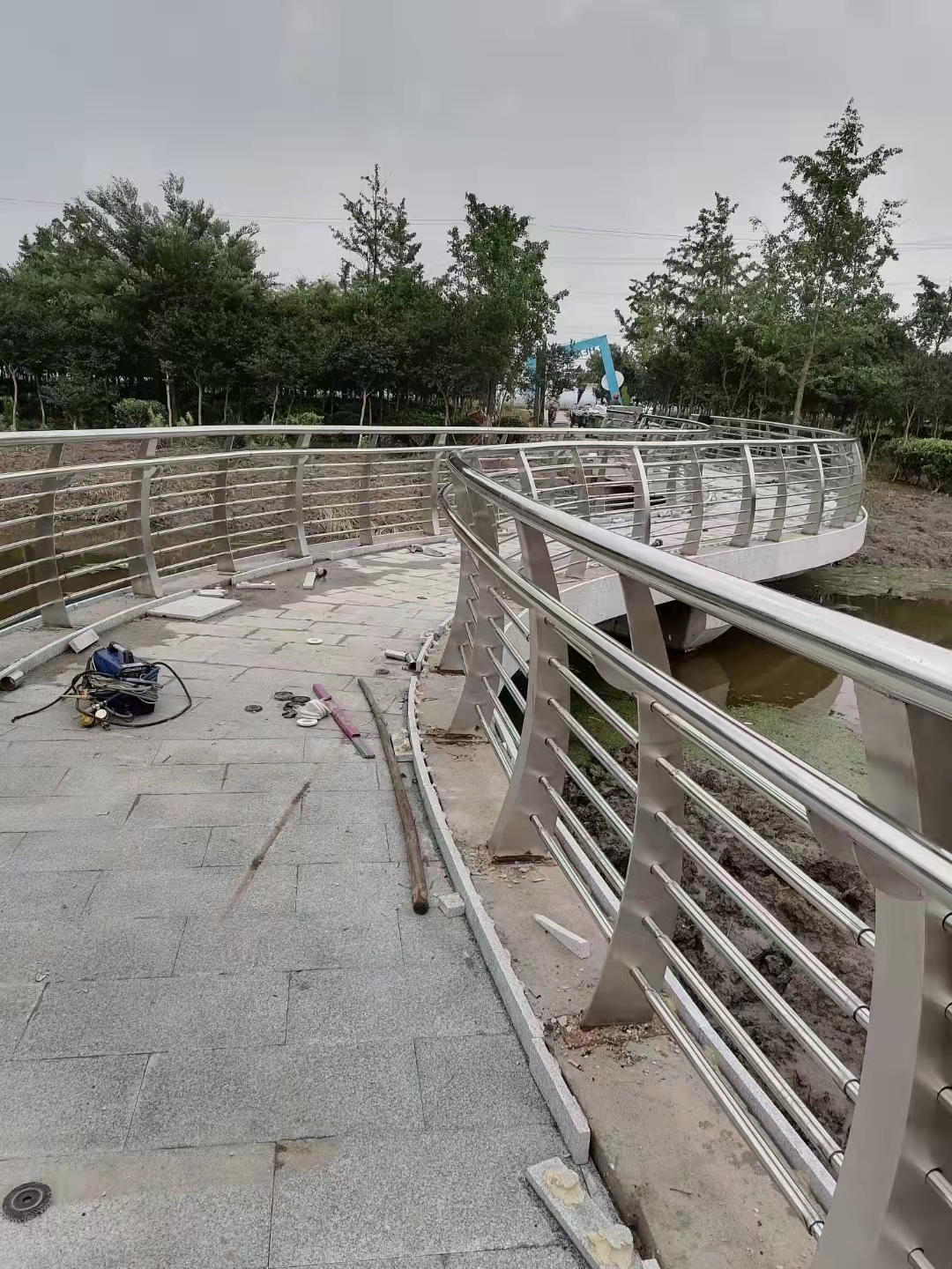 J9����|����վ����